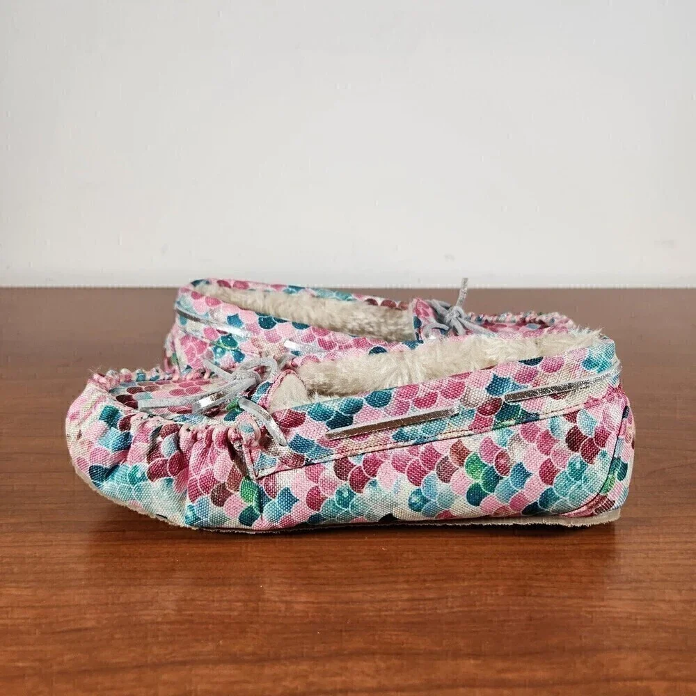 Minnetonka Cassie Little Kid Size 4 Faux Fur Lined Slippers Mermaid 49095